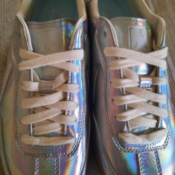 SKECHERS Hotshot Metallic Silver Iridescence Lace-Up Sneakers NWT! - Size 9.5 - Picture 8 of 16